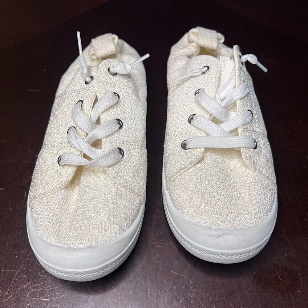 Women’s Soulmate Canvas Sneakers Size Medium 6/7 Beige